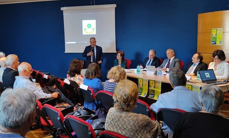 Vincenzo Niro a incontro Maestri del Lavoro presso l'Unimol: "Cavalcare e non subire le innovazioni tecnologiche in atto"